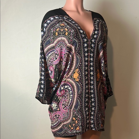 Rose + Olive Women’s Colorful Paisley Short Sleeve Top Tunic Size 3XL - Picture 1 of 10